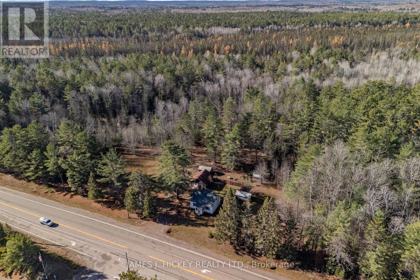 32359 Hwy 17 Highway, Laurentian Hills, Ontario K0J 1P0 - Photo 12 - X12524560