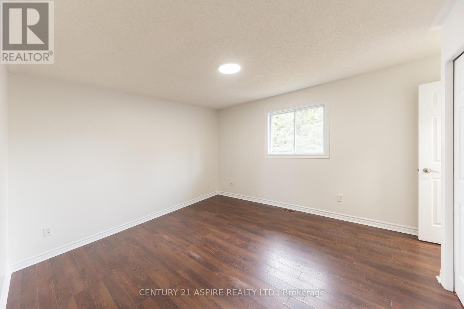 20 Briarwood Drive, Petawawa, Ontario K8H 3N8 - Photo 21 - X12526492