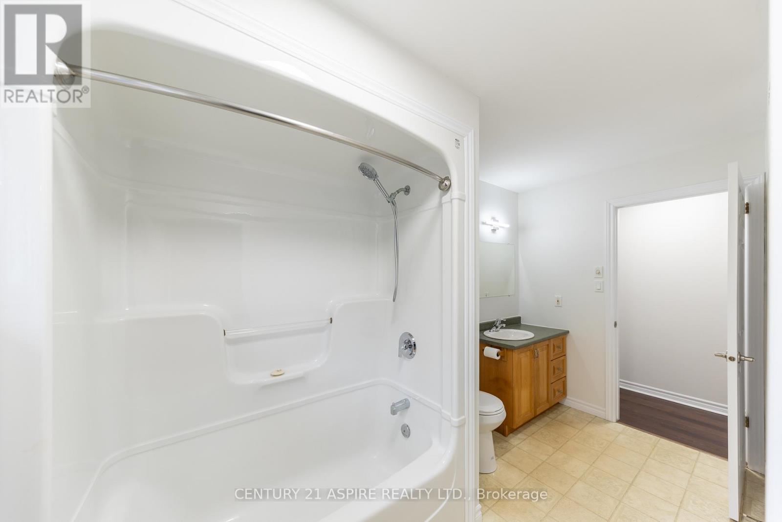 20 Briarwood Drive, Petawawa, Ontario K8H 3N8 - Photo 23 - X12526492