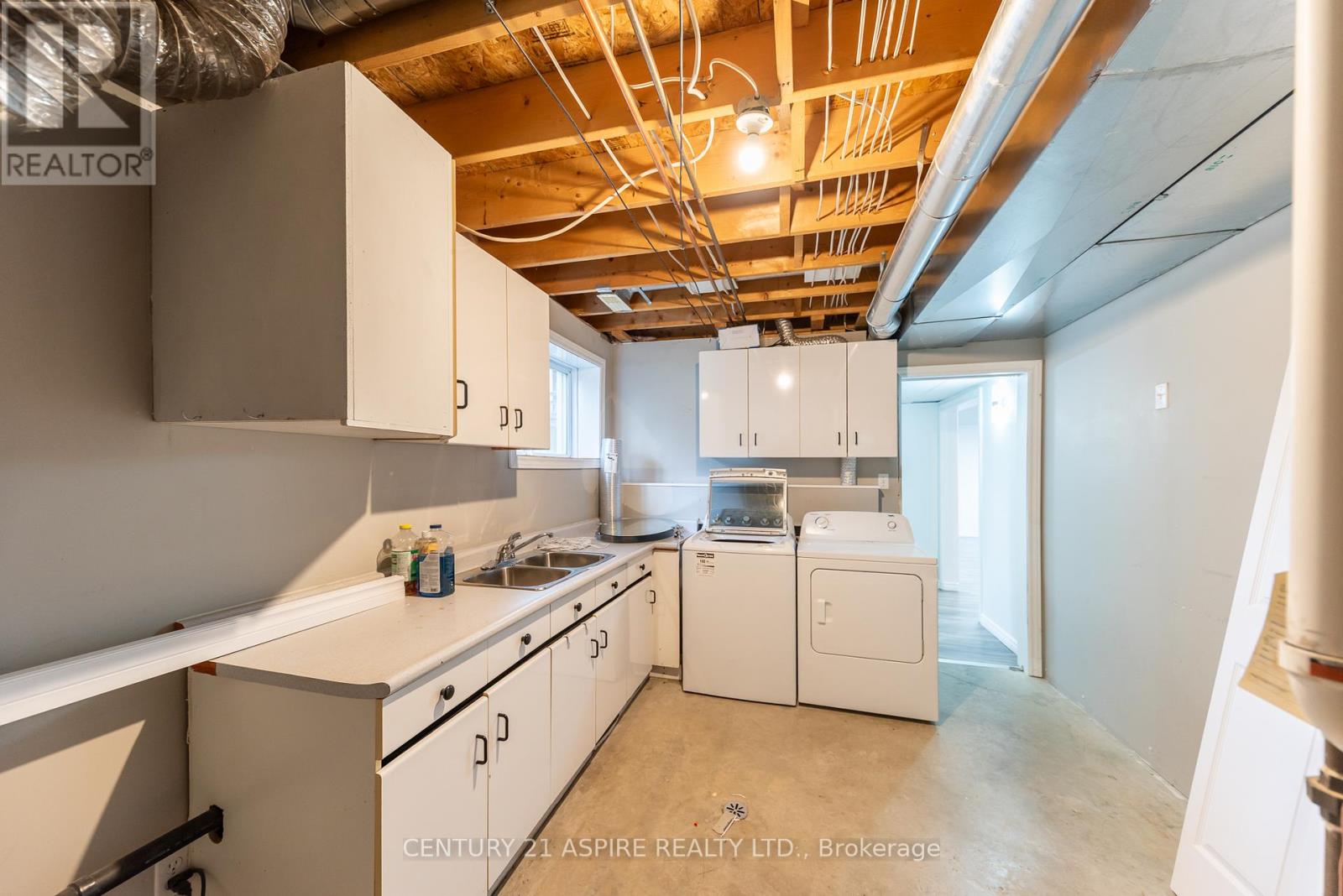 20 Briarwood Drive, Petawawa, Ontario K8H 3N8 - Photo 31 - X12526492