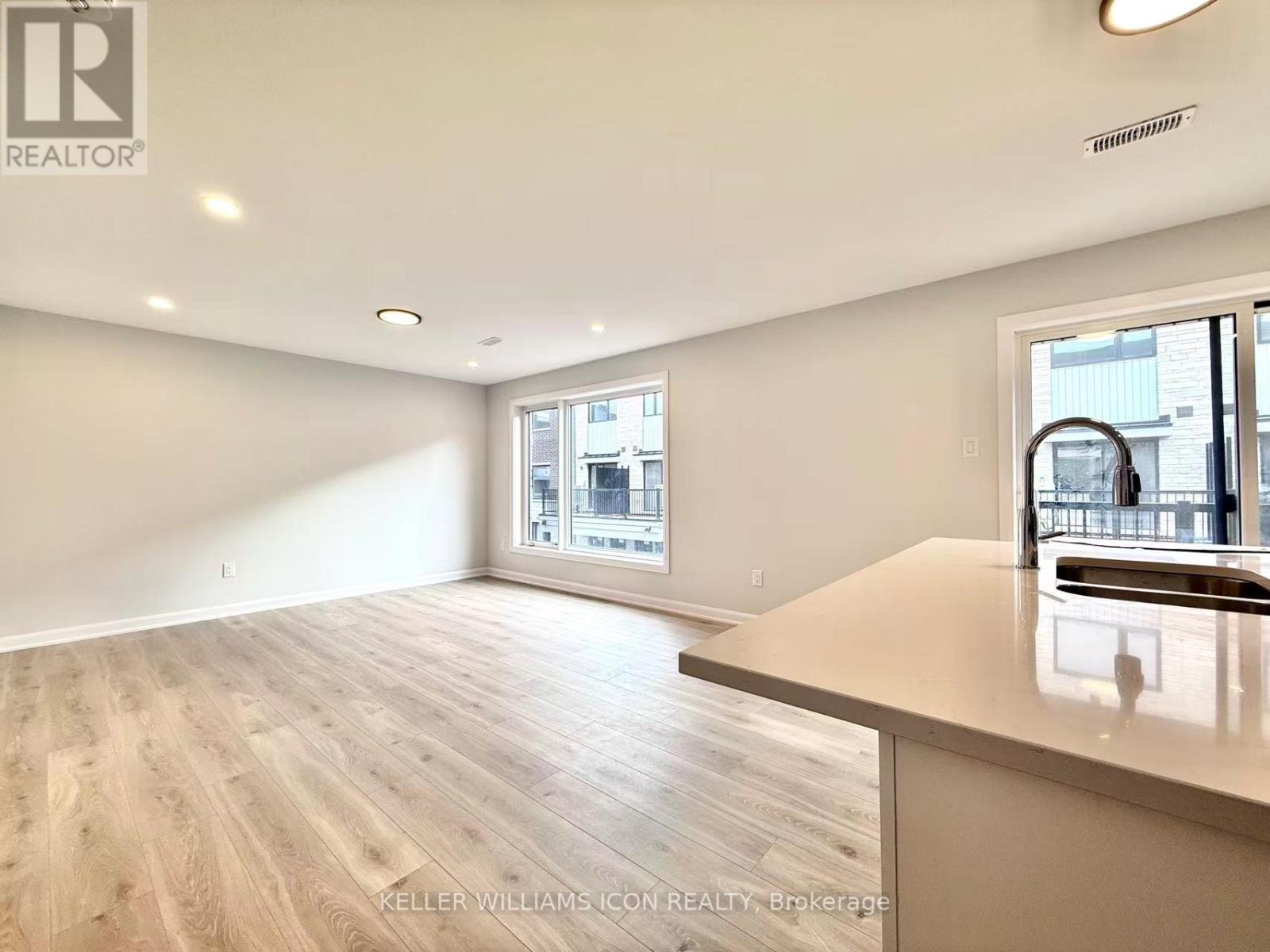 # 19 - 701 Glenroy Gilbert Drive, Ottawa, Ontario  K2J 7N8 - Photo 11 - X12526490