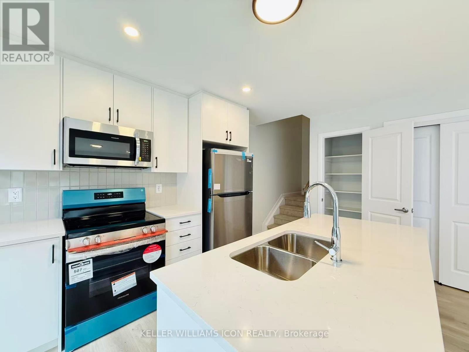 # 19 - 701 Glenroy Gilbert Drive, Ottawa, Ontario  K2J 7N8 - Photo 6 - X12526490