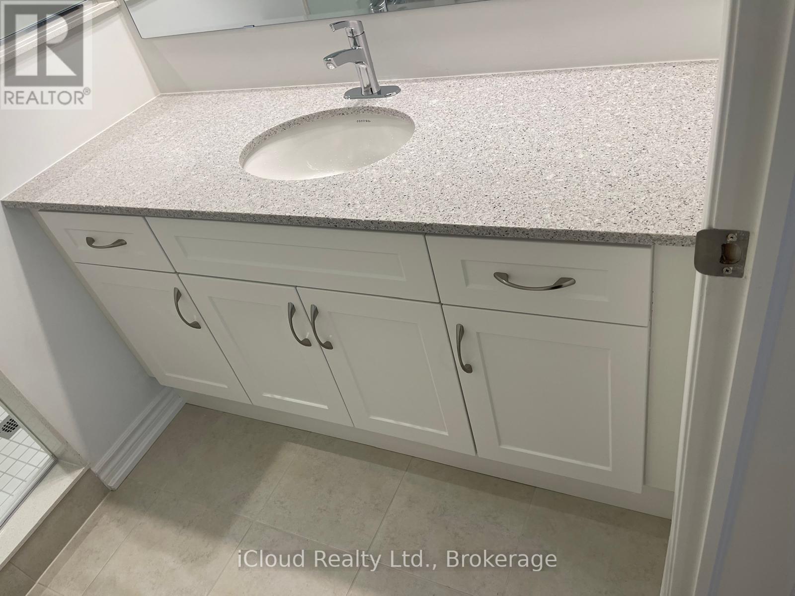 4 Vinewood Crescent, Barrie, Ontario  L2S 3W6 - Photo 14 - S12458503