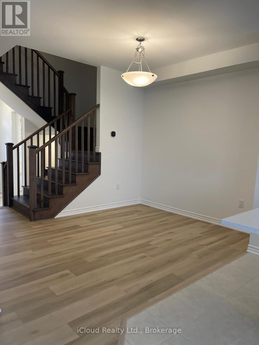 4 Vinewood Crescent, Barrie, Ontario  L2S 3W6 - Photo 12 - S12458503