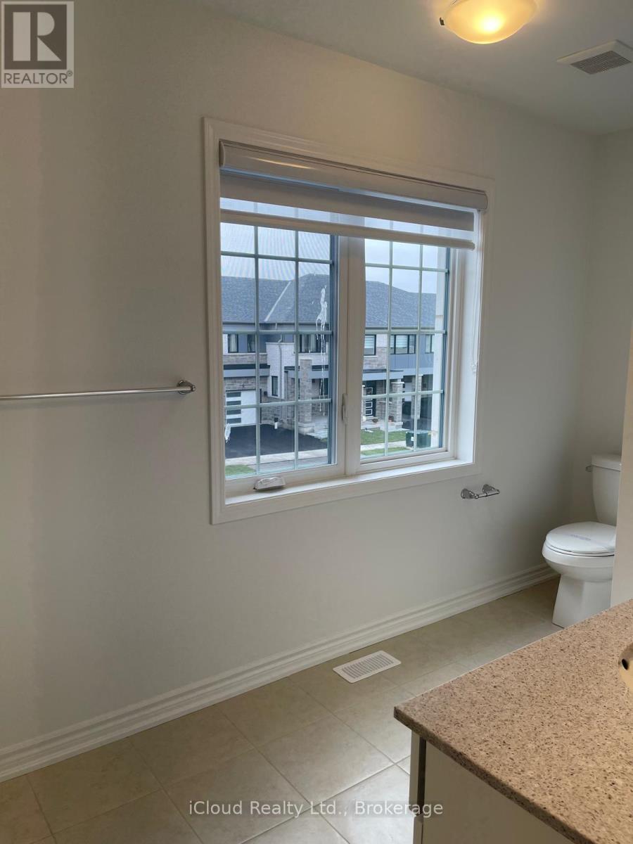 4 Vinewood Crescent, Barrie, Ontario  L2S 3W6 - Photo 15 - S12458503