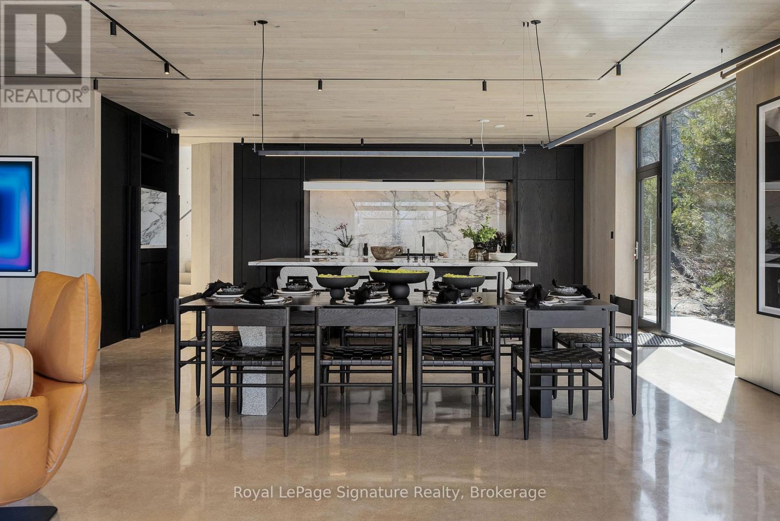 120 Sebastian Street, Blue Mountains, Ontario N0H 1J0 - Photo 13 - X12526496