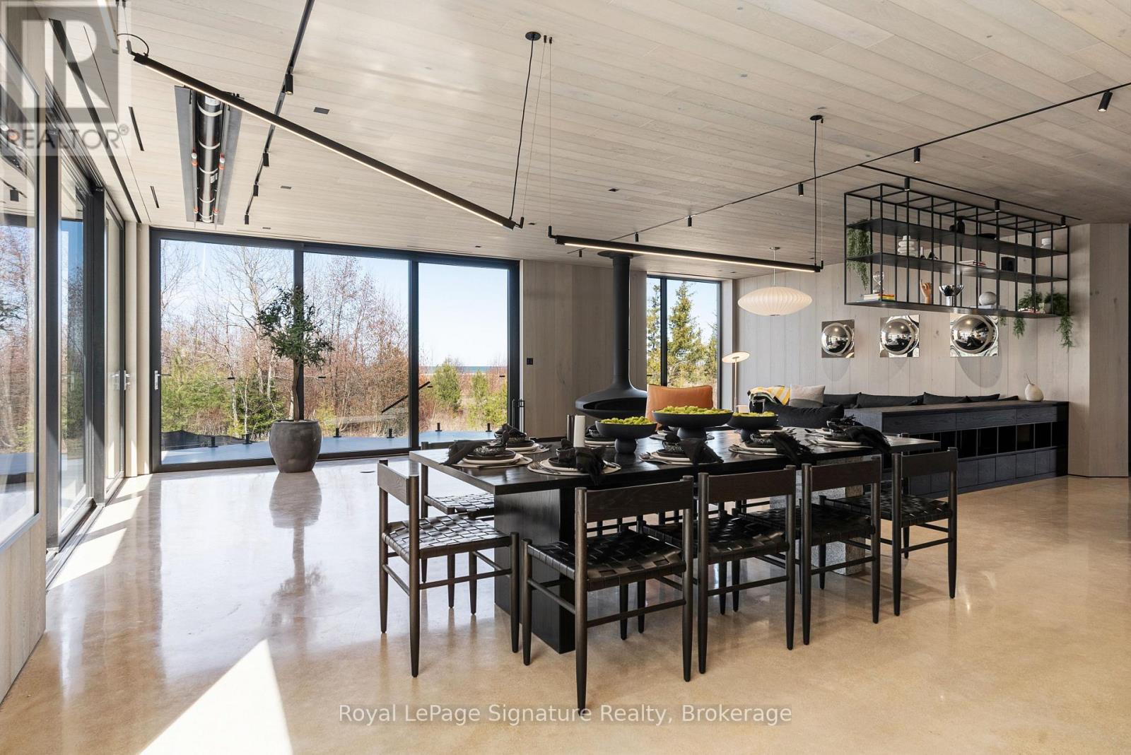 120 Sebastian Street, Blue Mountains, Ontario N0H 1J0 - Photo 15 - X12526496