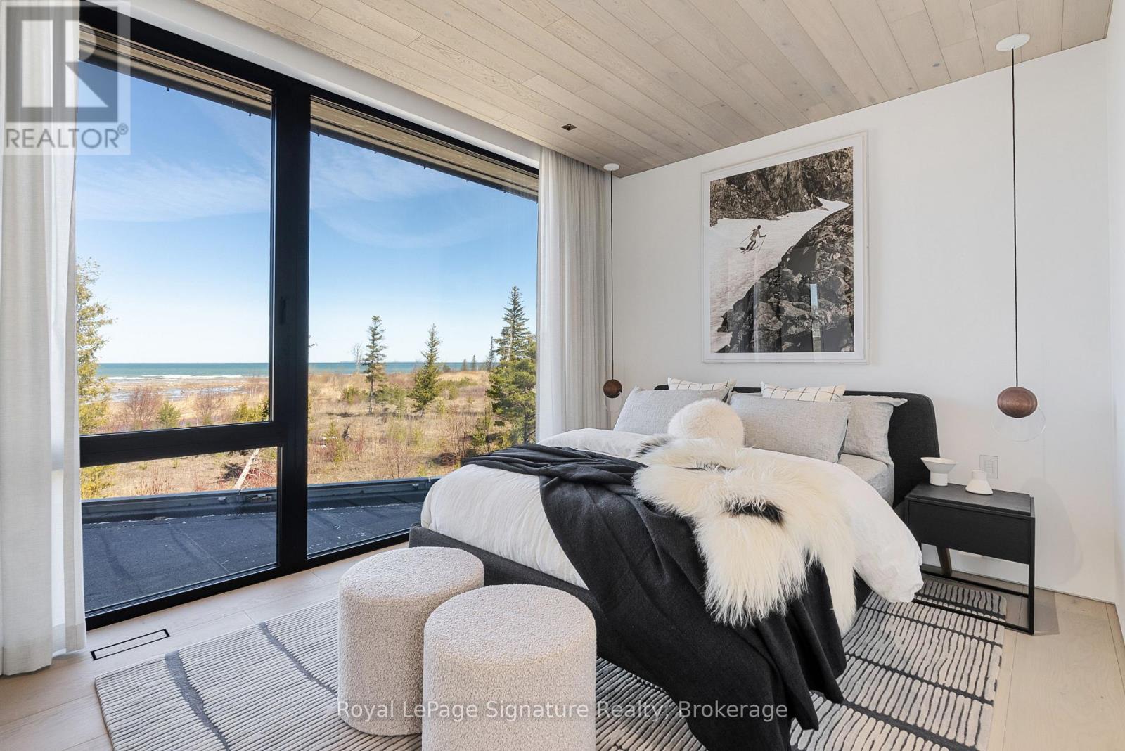 120 Sebastian Street, Blue Mountains, Ontario N0H 1J0 - Photo 39 - X12526496