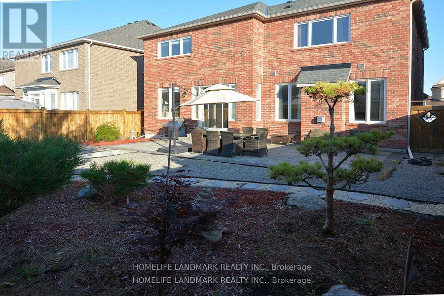 18 Wandering Glider Trail, Bradford West Gwillimbury, Ontario  L3Z 2A5 - Photo 2 - N12526500