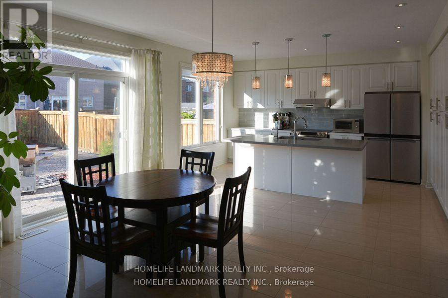 18 Wandering Glider Trail, Bradford West Gwillimbury, Ontario  L3Z 2A5 - Photo 5 - N12526500