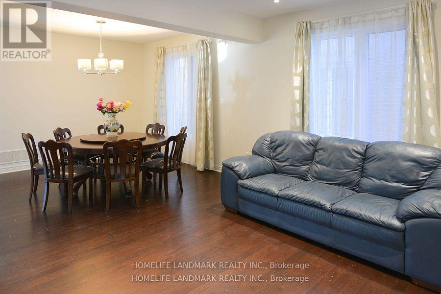 18 Wandering Glider Trail, Bradford West Gwillimbury, Ontario  L3Z 2A5 - Photo 7 - N12526500