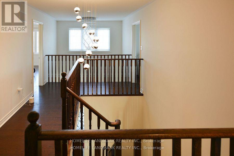 18 Wandering Glider Trail, Bradford West Gwillimbury, Ontario  L3Z 2A5 - Photo 9 - N12526500