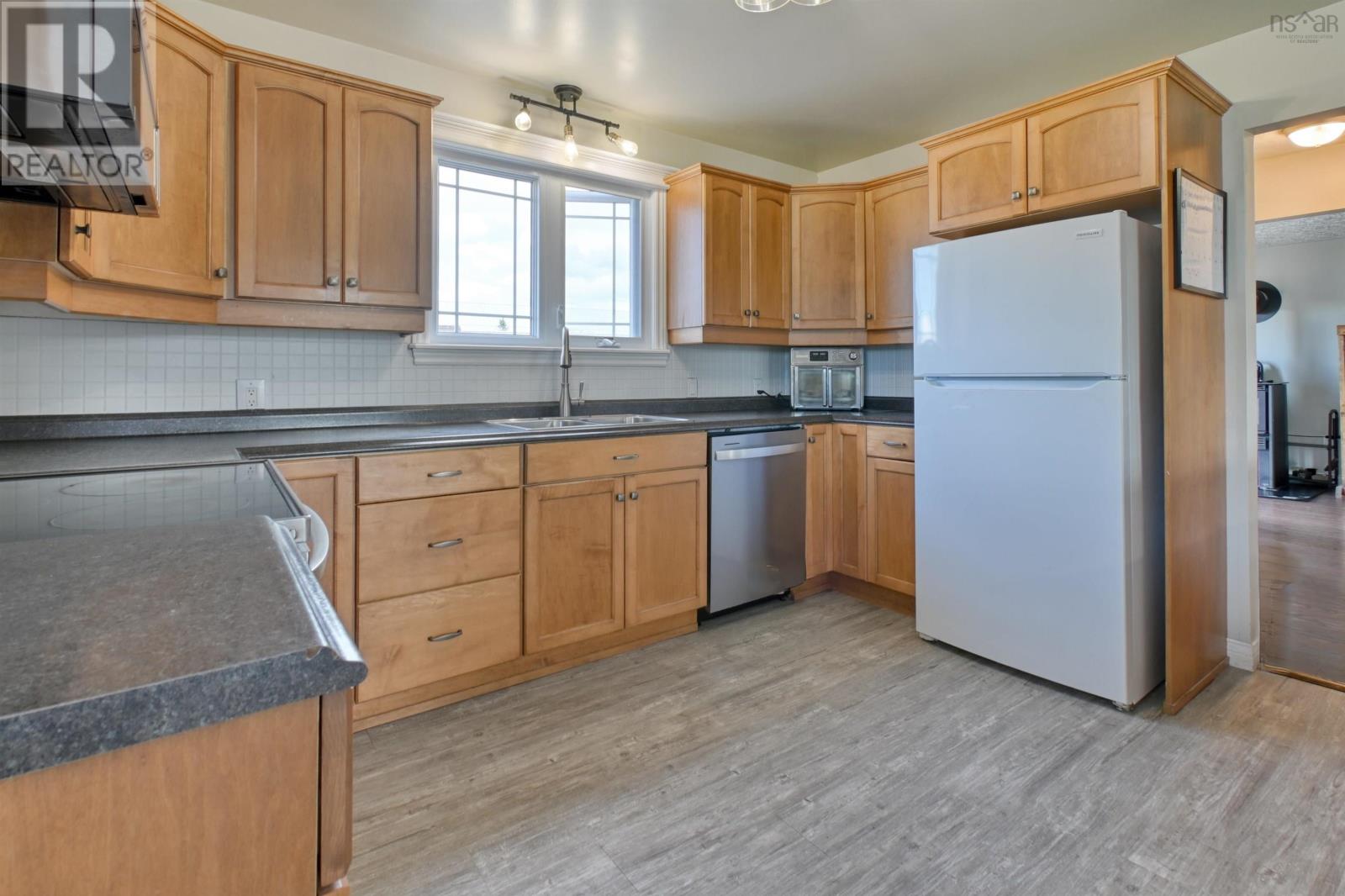 9307 Pepperell Street, St. Peter's, Nova Scotia  B0E 3B0 - Photo 7 - 202522591