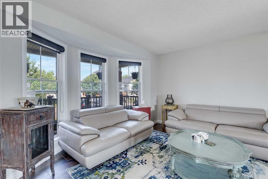 31 Inverness Grove Se, Calgary, Alberta  T2Z 3K3 - Photo 6 - A2248593