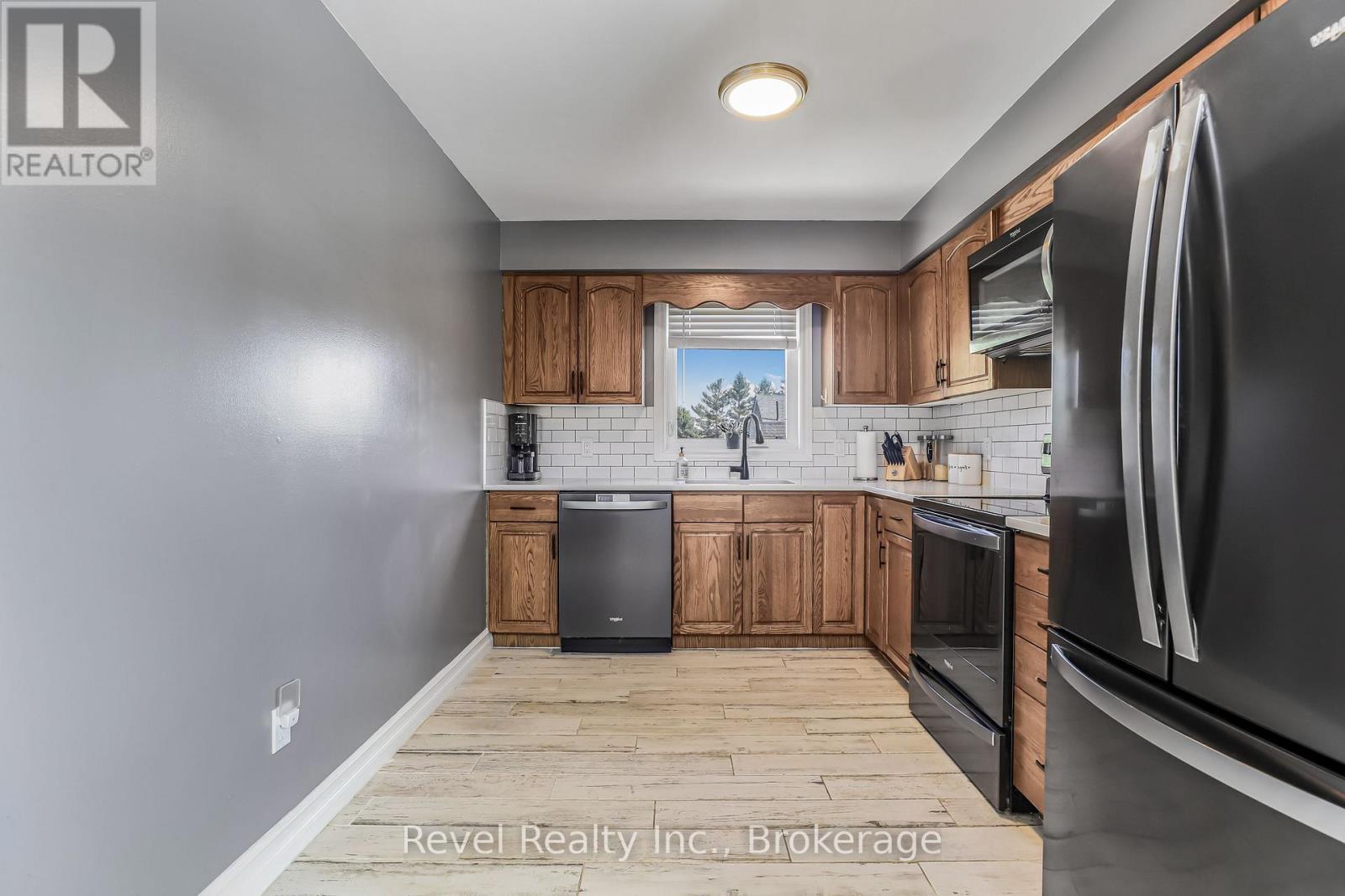 786 8th Street E, Owen Sound, Ontario  N4K 1L9 - Photo 13 - X12371080