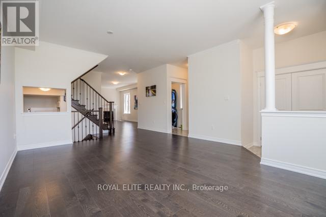 24 Sundew Lane, Richmond Hill, Ontario  L4E 1C3 - Photo 14 - N12501066