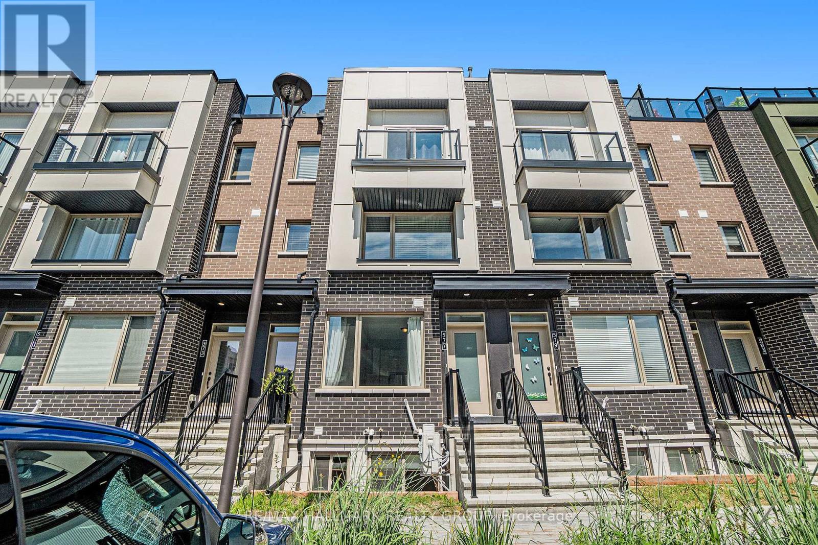 577 TAKAMOSE PRIVATE, Ottawa, Ontario