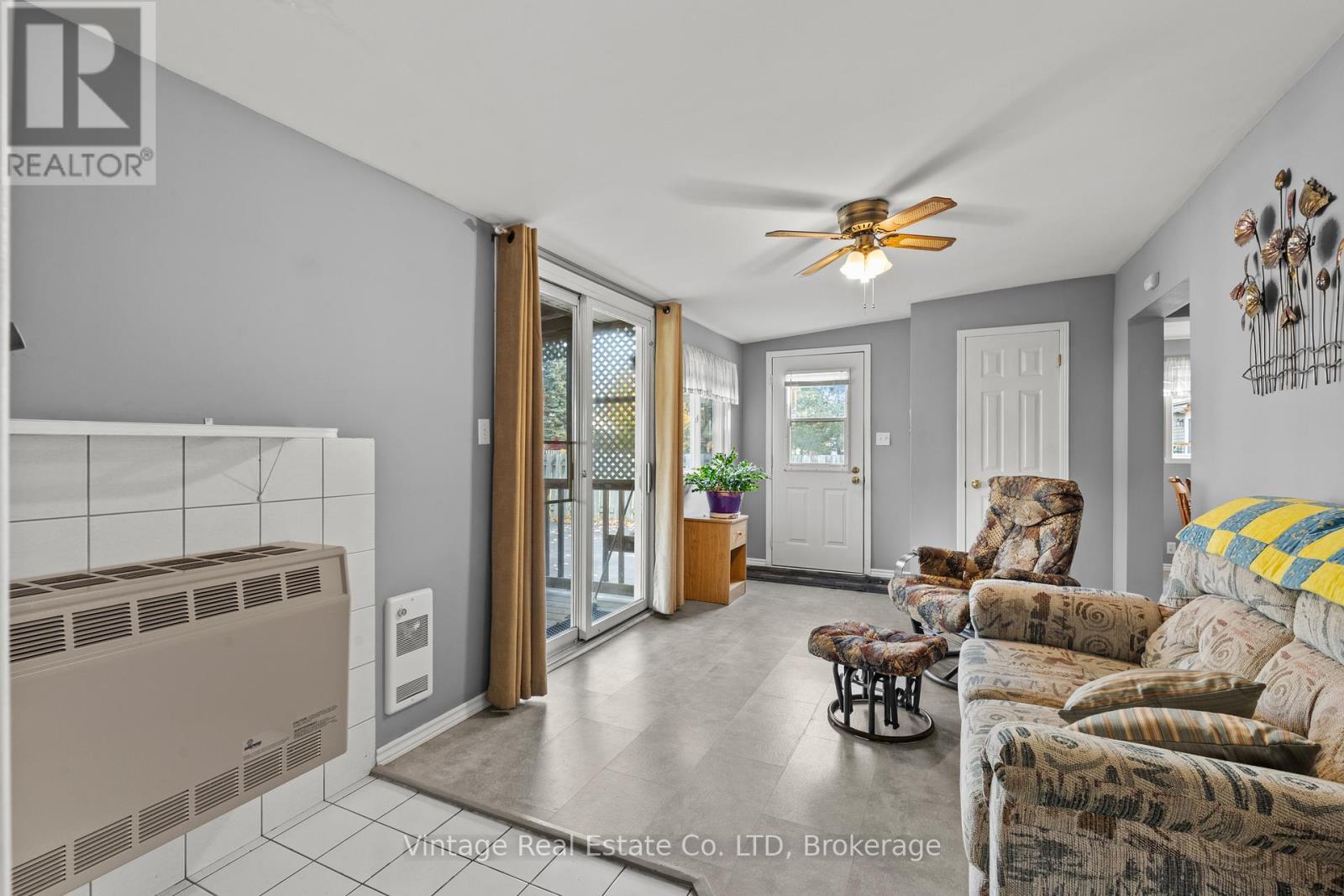 190 Thorold Road, Welland, Ontario  L3C 3V7 - Photo 15 - X12526526