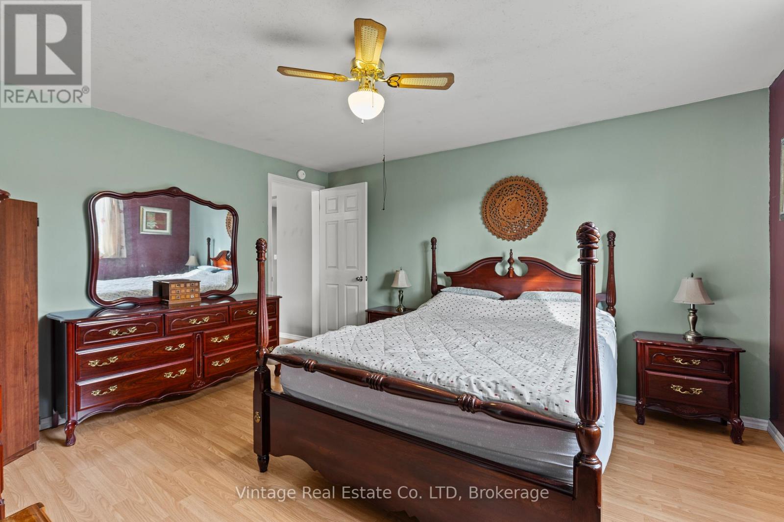 190 Thorold Road, Welland, Ontario  L3C 3V7 - Photo 17 - X12526526