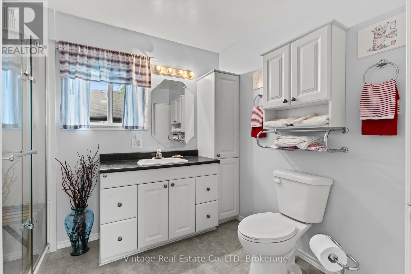 190 Thorold Road, Welland, Ontario  L3C 3V7 - Photo 20 - X12526526