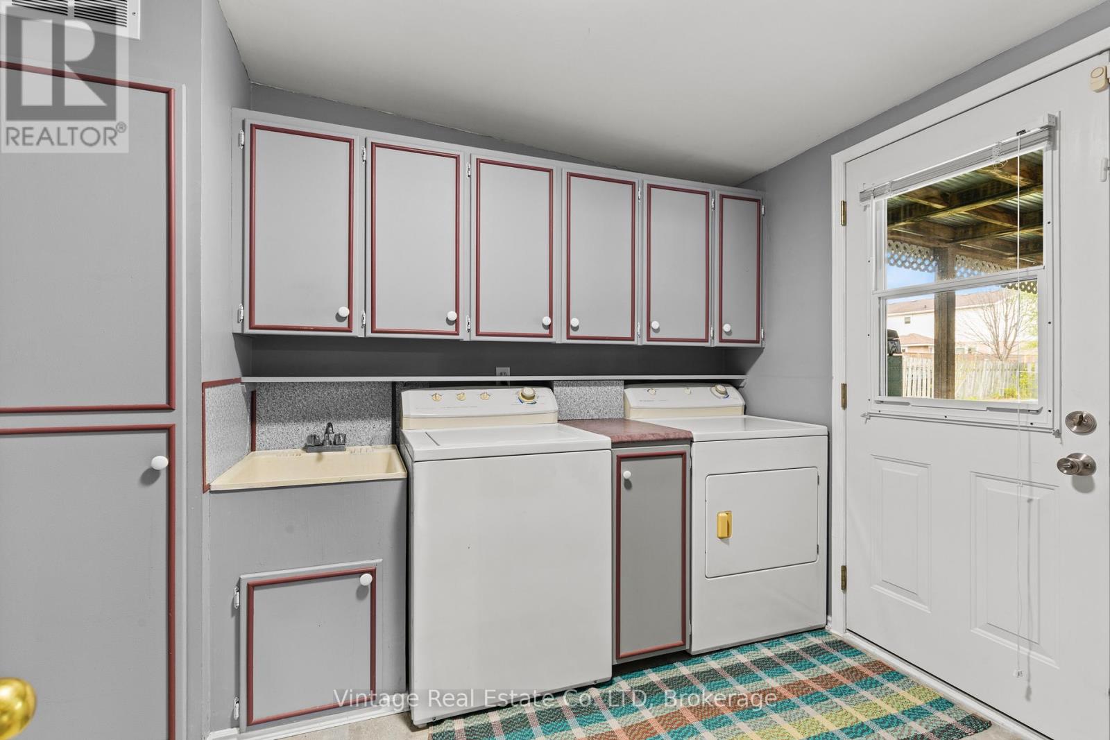 190 Thorold Road, Welland, Ontario  L3C 3V7 - Photo 21 - X12526526