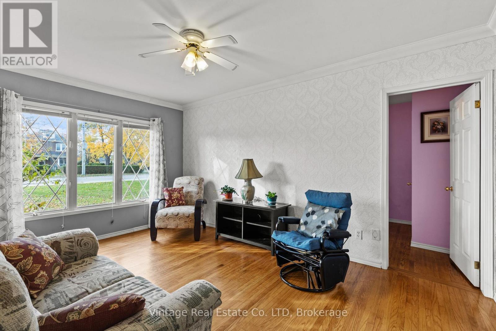 190 Thorold Road, Welland, Ontario  L3C 3V7 - Photo 7 - X12526526