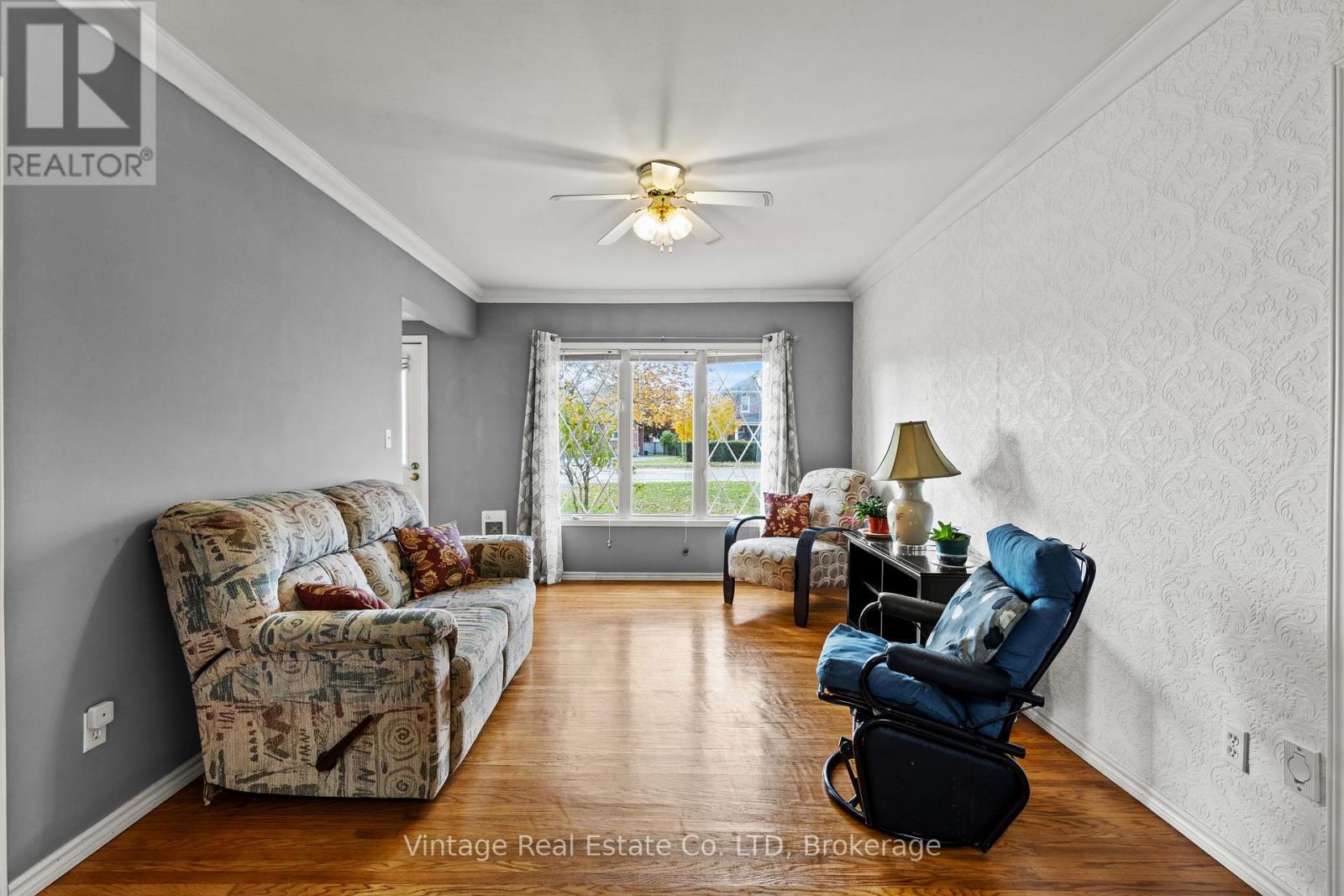 190 Thorold Road, Welland, Ontario  L3C 3V7 - Photo 9 - X12526526