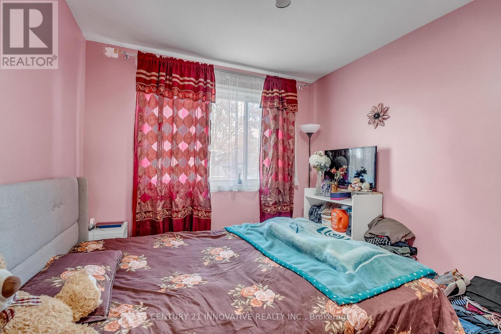 4 Hallow Crescent, Toronto, Ontario  M9W 2V9 - Photo 25 - W12521260