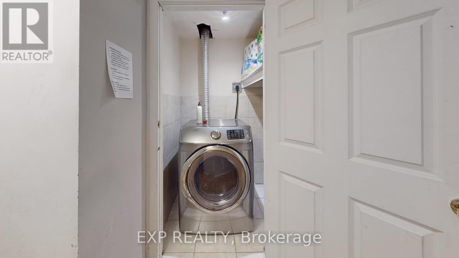 Upper Unit - 60 Seacliff Boulevard, Toronto, Ontario  M9L 2G4 - Photo 22 - W12517888