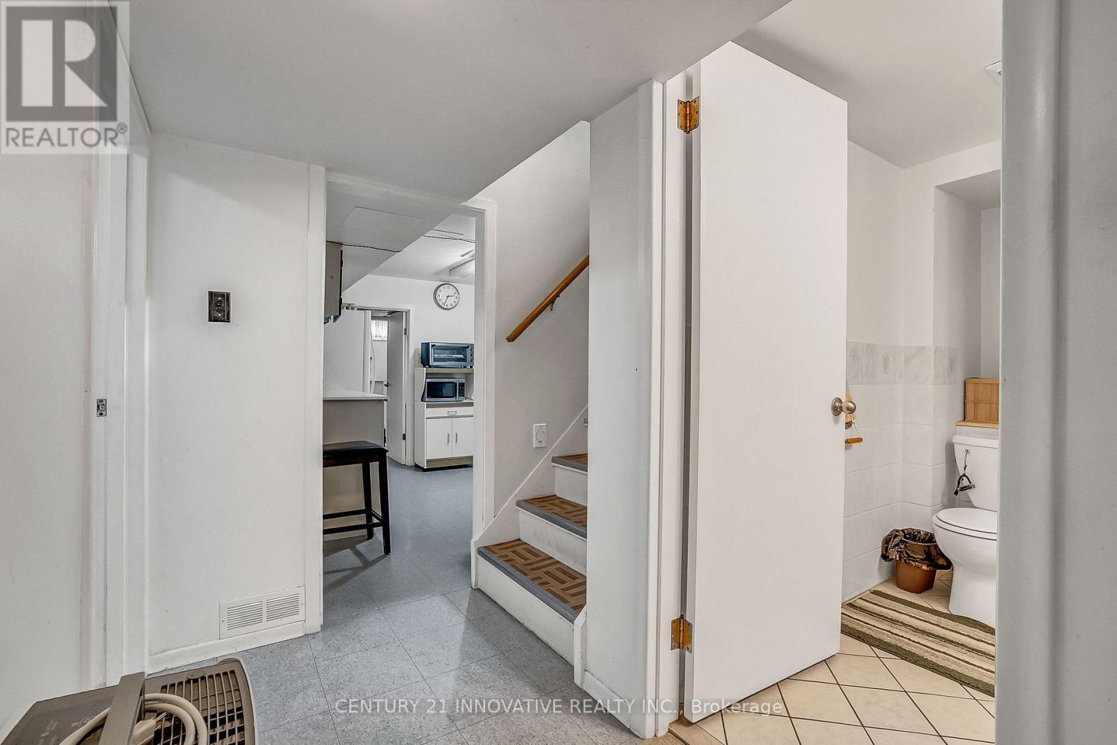 4 Hallow Crescent, Toronto, Ontario  M9W 2V9 - Photo 28 - W12521260