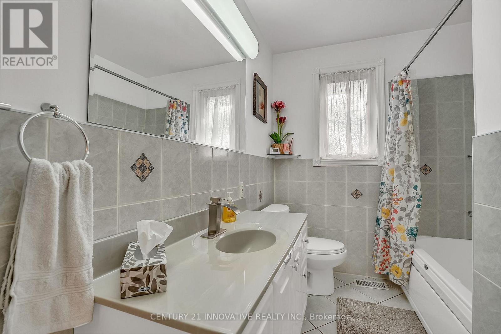 4 Hallow Crescent, Toronto, Ontario  M9W 2V9 - Photo 26 - W12521260