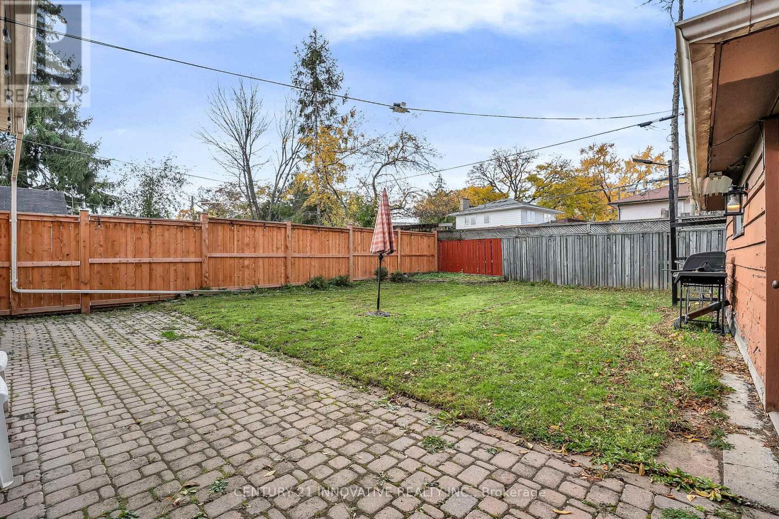 4 Hallow Crescent, Toronto, Ontario  M9W 2V9 - Photo 45 - W12521260