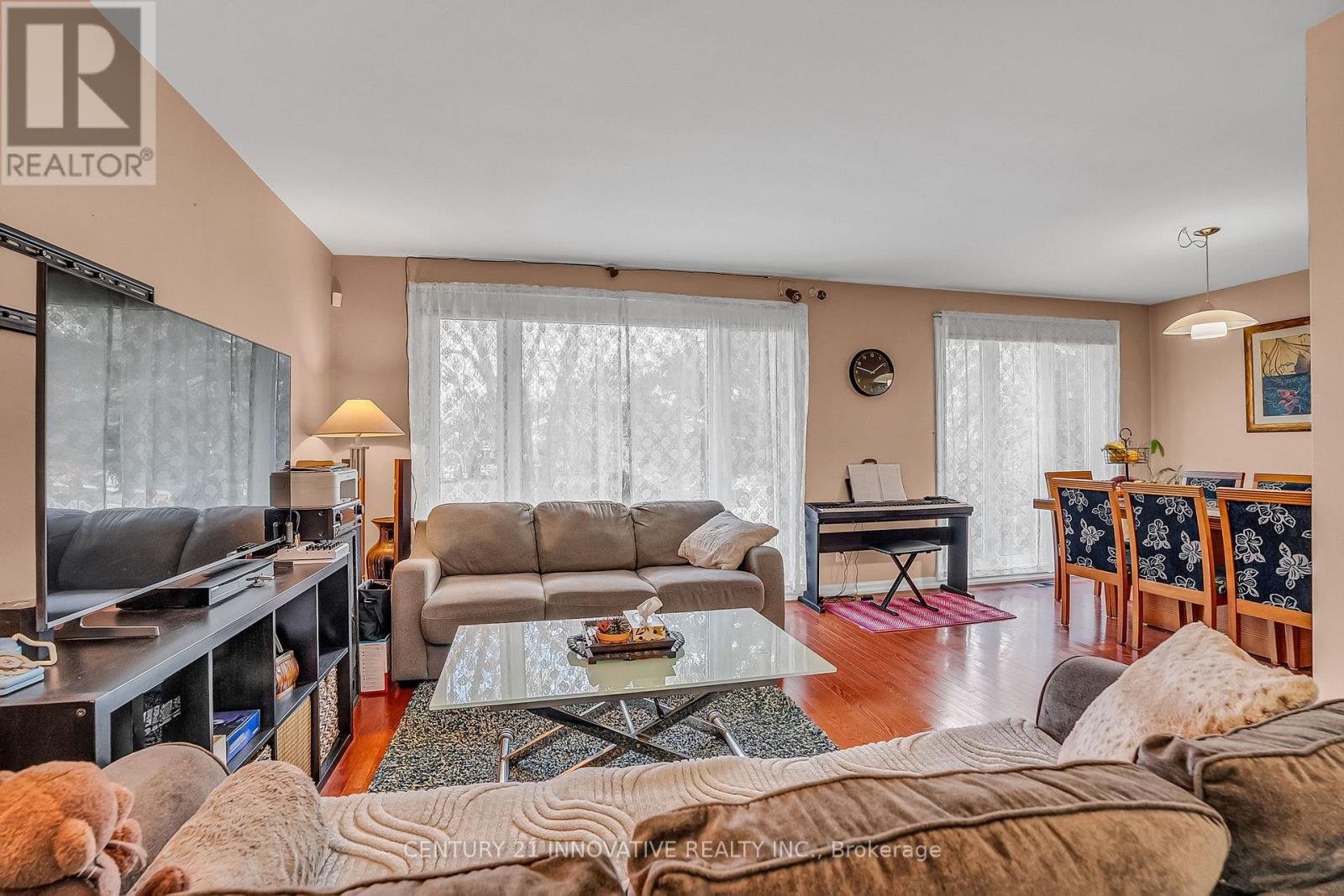 4 Hallow Crescent, Toronto, Ontario  M9W 2V9 - Photo 8 - W12521260