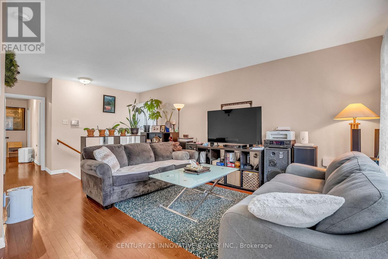 4 Hallow Crescent, Toronto, Ontario  M9W 2V9 - Photo 6 - W12521260