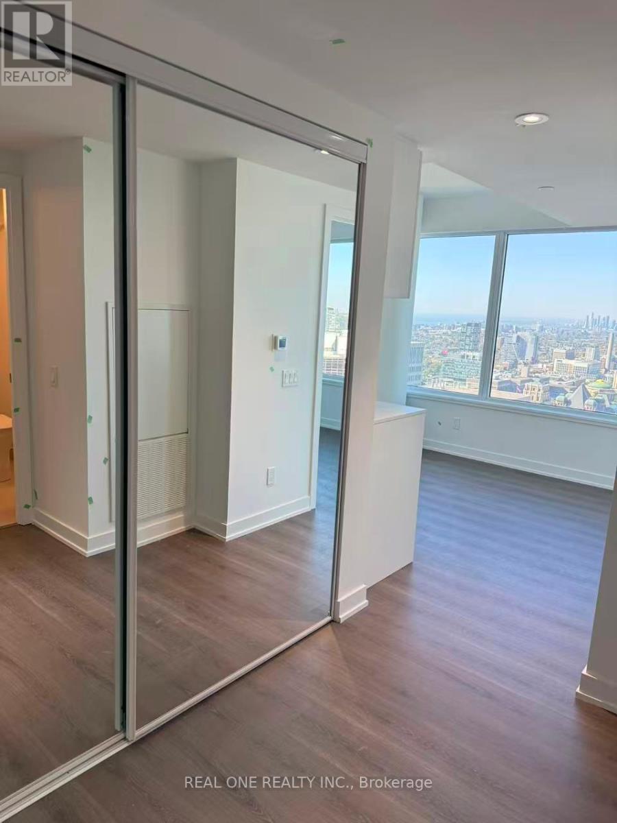 4316 - 8 Wellesley Street W, Toronto, Ontario  M4Y 0J5 - Photo 2 - C12526530