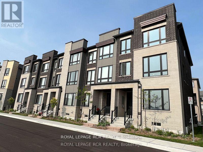 32 DOCKSIDE WAY, Whitby, Ontario