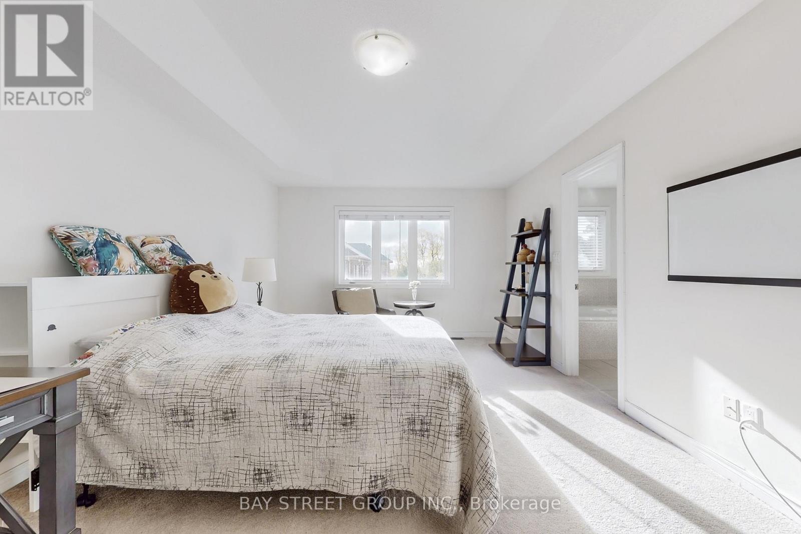 7 Paper Mills Crescent, Richmond Hill, Ontario  L4E 0V5 - Photo 22 - N12526532