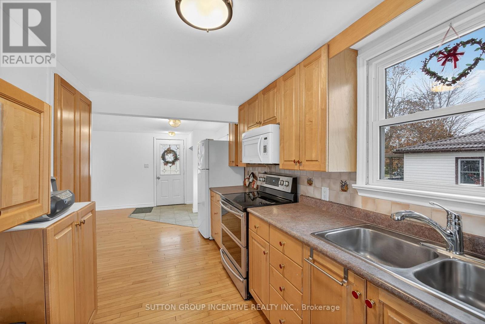 2 Derby Street, Orillia, Ontario  L3V 5R5 - Photo 11 - S12526524