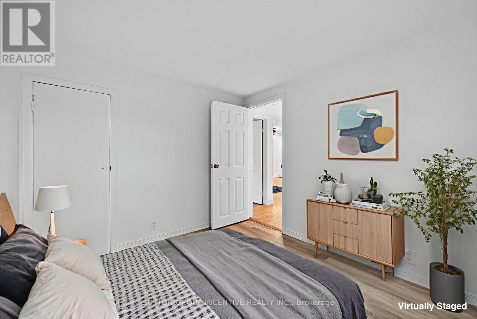 2 Derby Street, Orillia, Ontario  L3V 5R5 - Photo 16 - S12526524