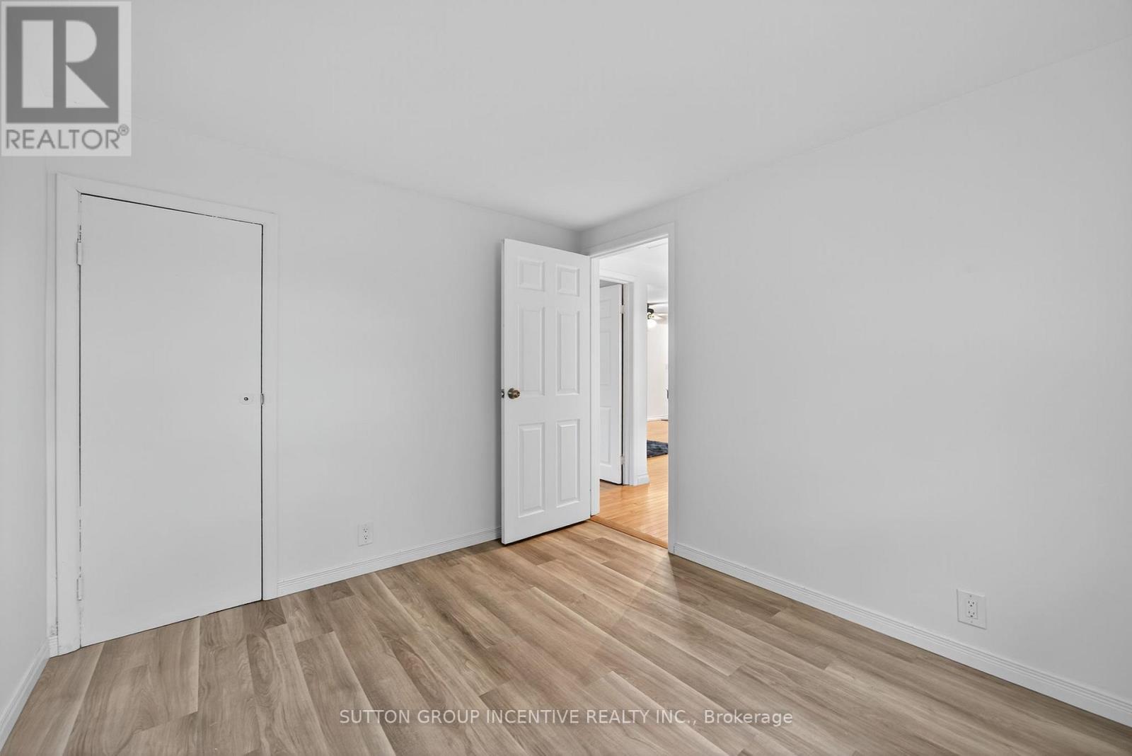 2 Derby Street, Orillia, Ontario  L3V 5R5 - Photo 17 - S12526524