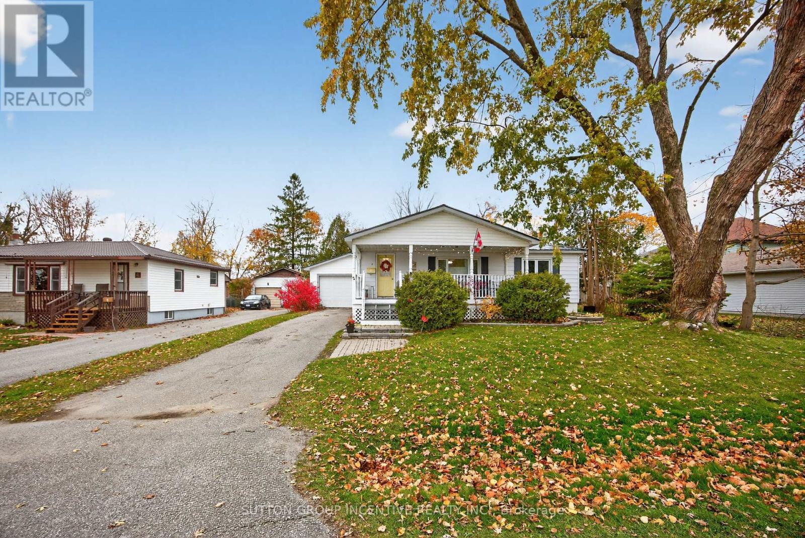 2 Derby Street, Orillia, Ontario  L3V 5R5 - Photo 2 - S12526524