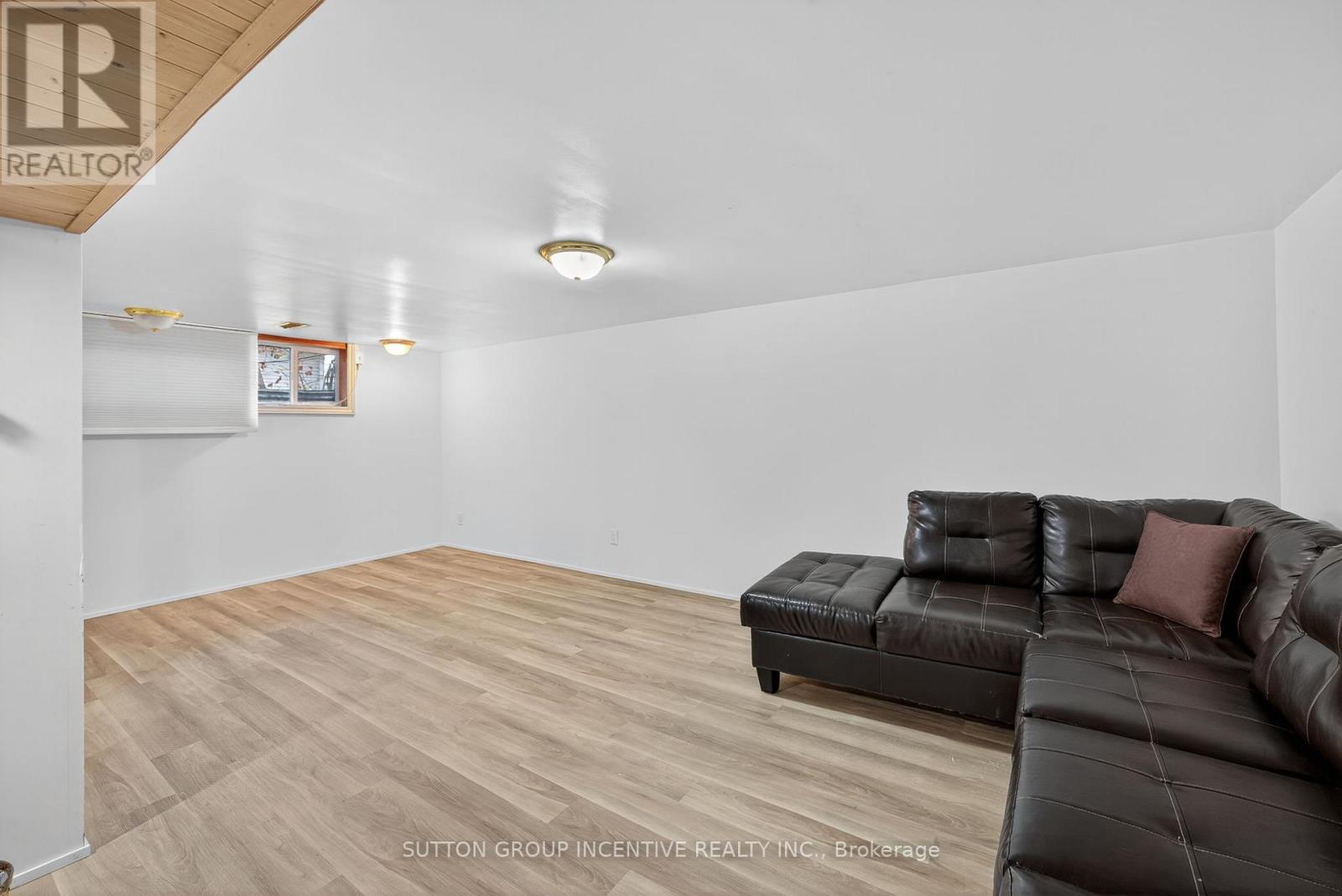 2 Derby Street, Orillia, Ontario  L3V 5R5 - Photo 22 - S12526524