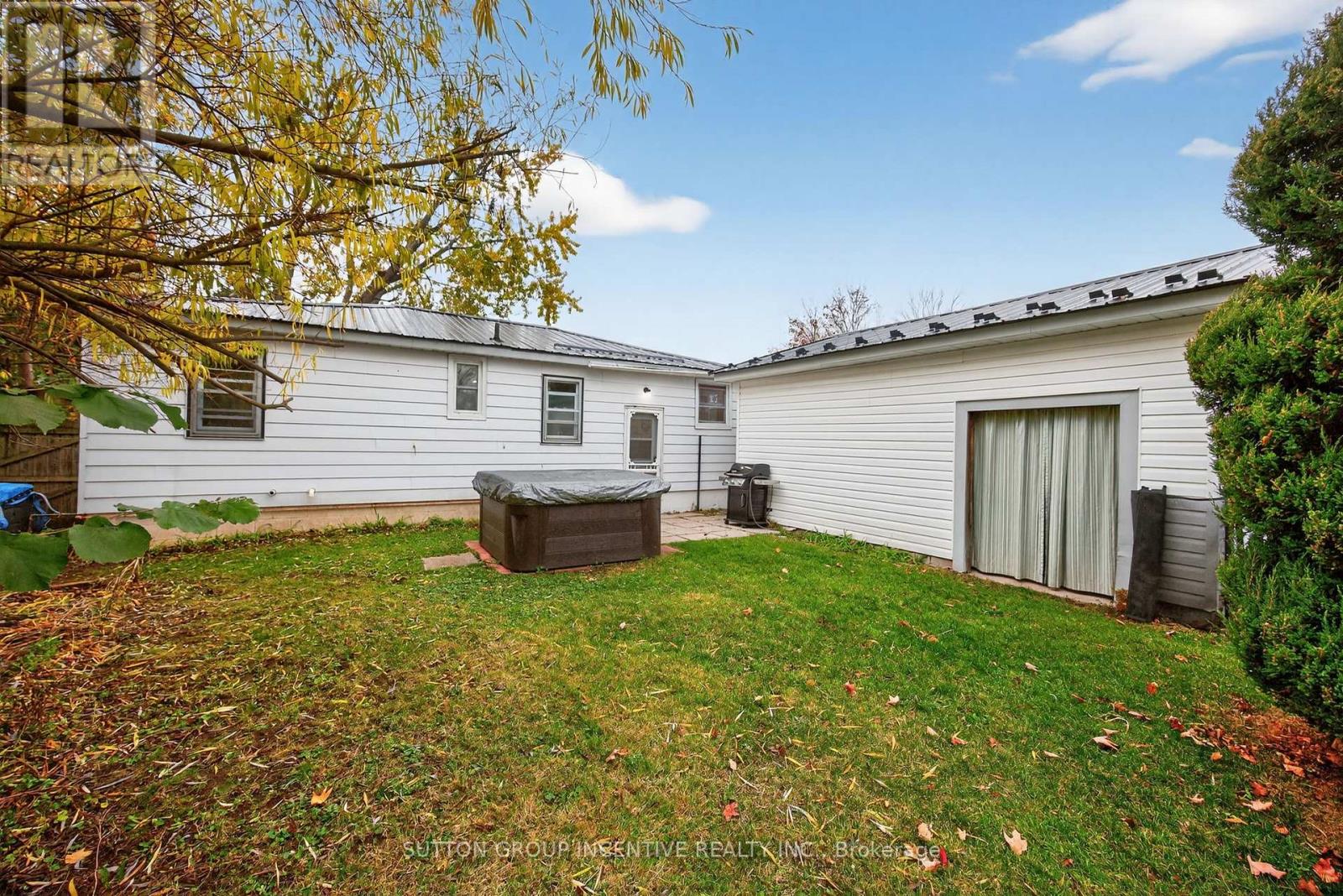 2 Derby Street, Orillia, Ontario  L3V 5R5 - Photo 29 - S12526524