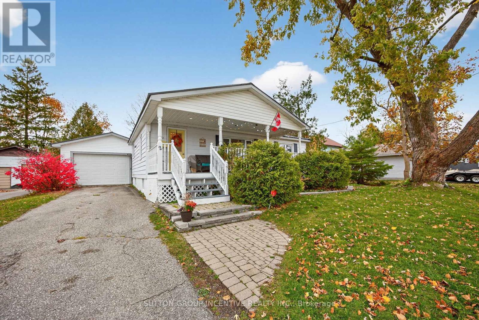 2 Derby Street, Orillia, Ontario  L3V 5R5 - Photo 3 - S12526524