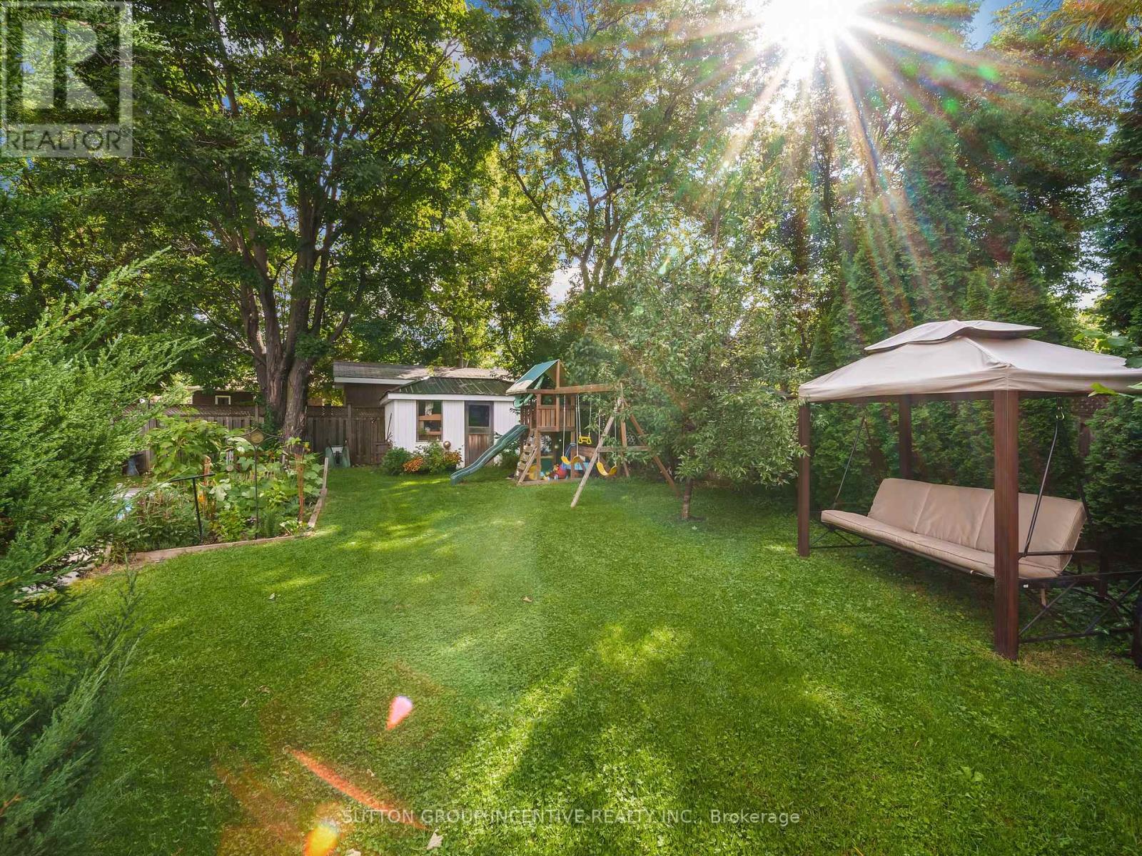 2 Derby Street, Orillia, Ontario  L3V 5R5 - Photo 30 - S12526524