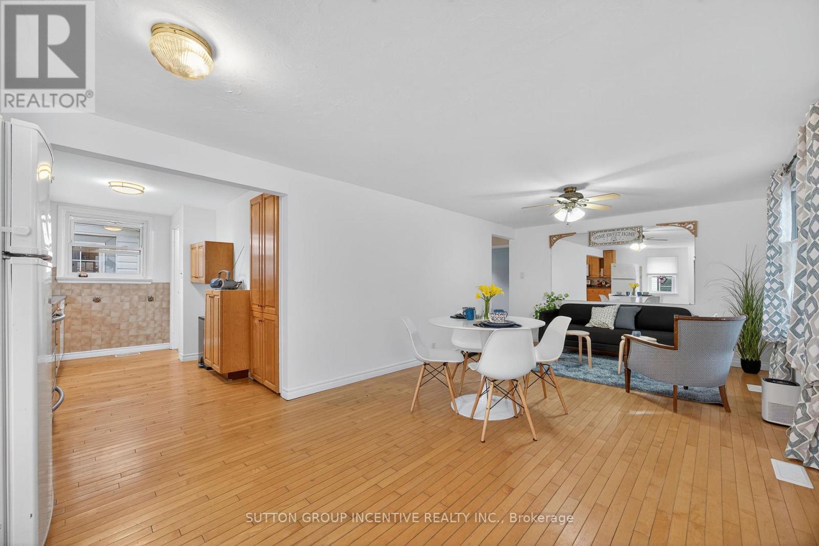 2 Derby Street, Orillia, Ontario  L3V 5R5 - Photo 6 - S12526524