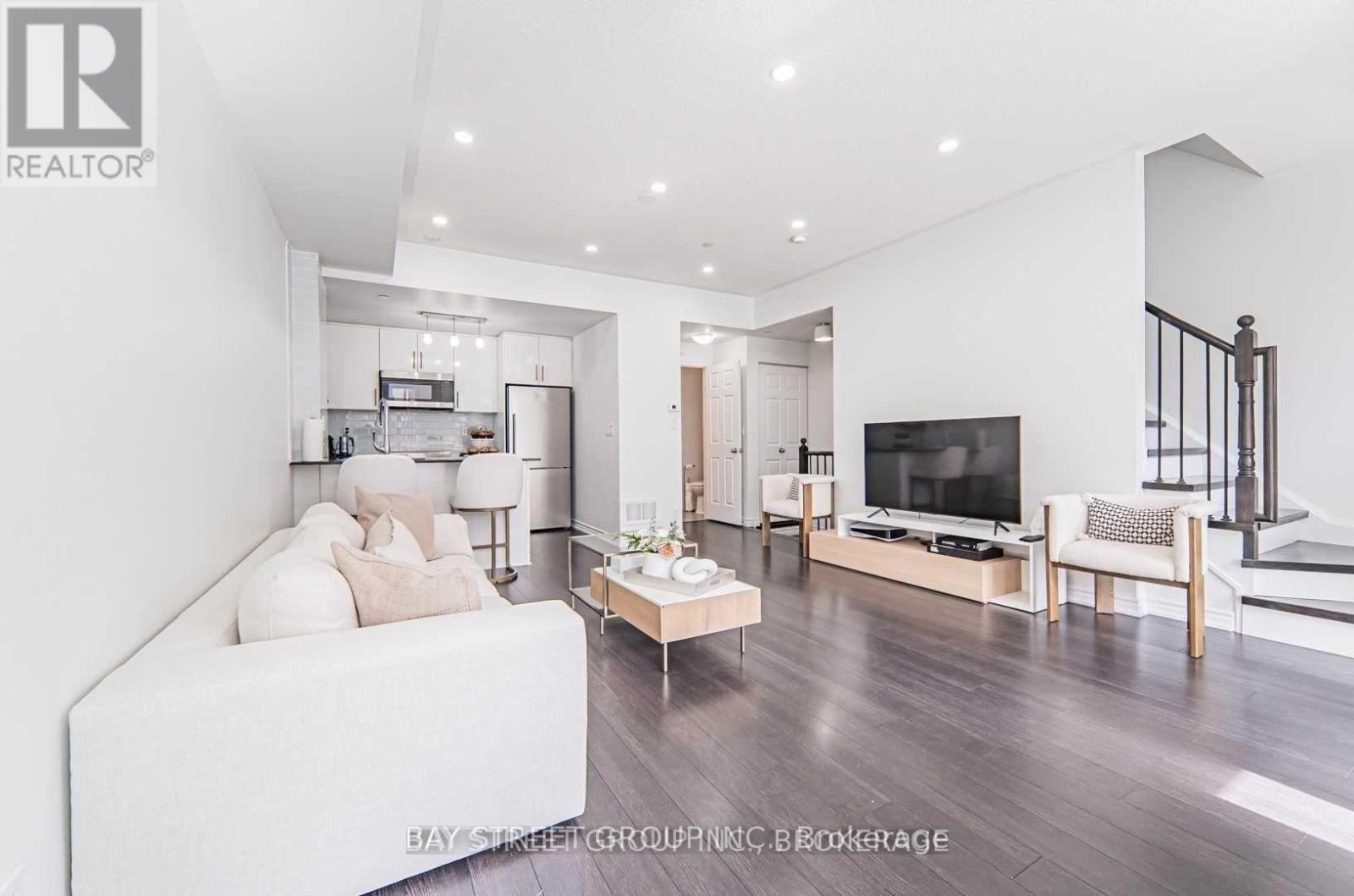 14 - 10 Carnation Avenue, Toronto, Ontario  M8V 0B8 - Photo 10 - W12526510