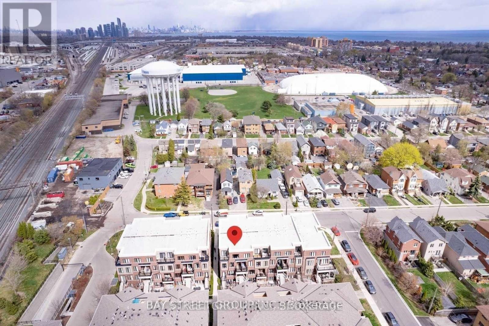 14 - 10 Carnation Avenue, Toronto, Ontario  M8V 0B8 - Photo 6 - W12526510