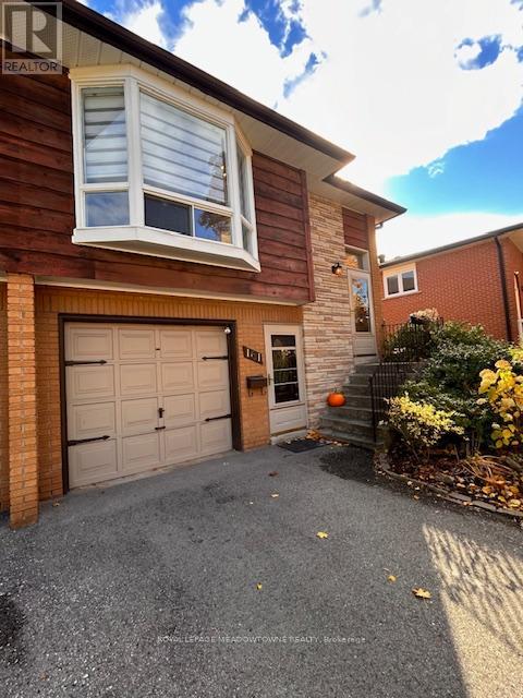 161 Harold Street, Brampton, Ontario  L6Y 2G3 - Photo 2 - W12523772