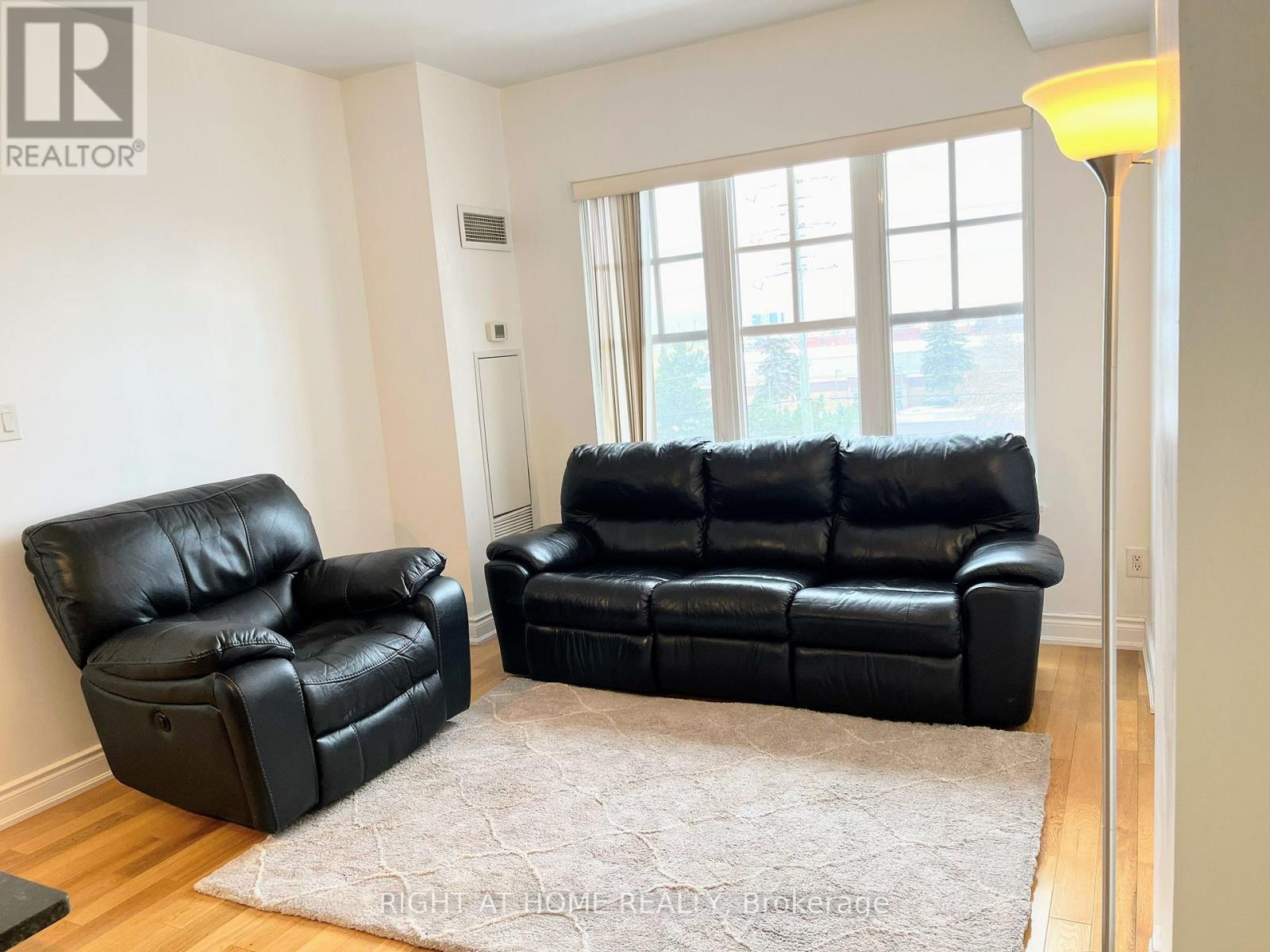 323 - 10211 Keele Street, Vaughan, Ontario  L6A 4R7 - Photo 5 - N12523618